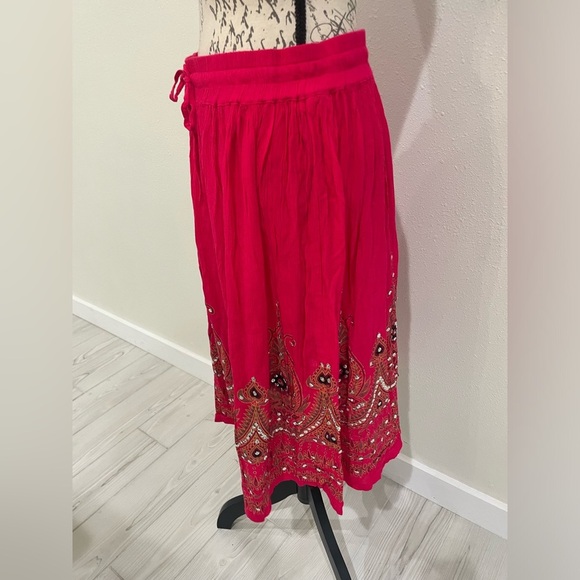 Twiggy LONDON Red Embellished Midi Skirt - Picture 5 of 6